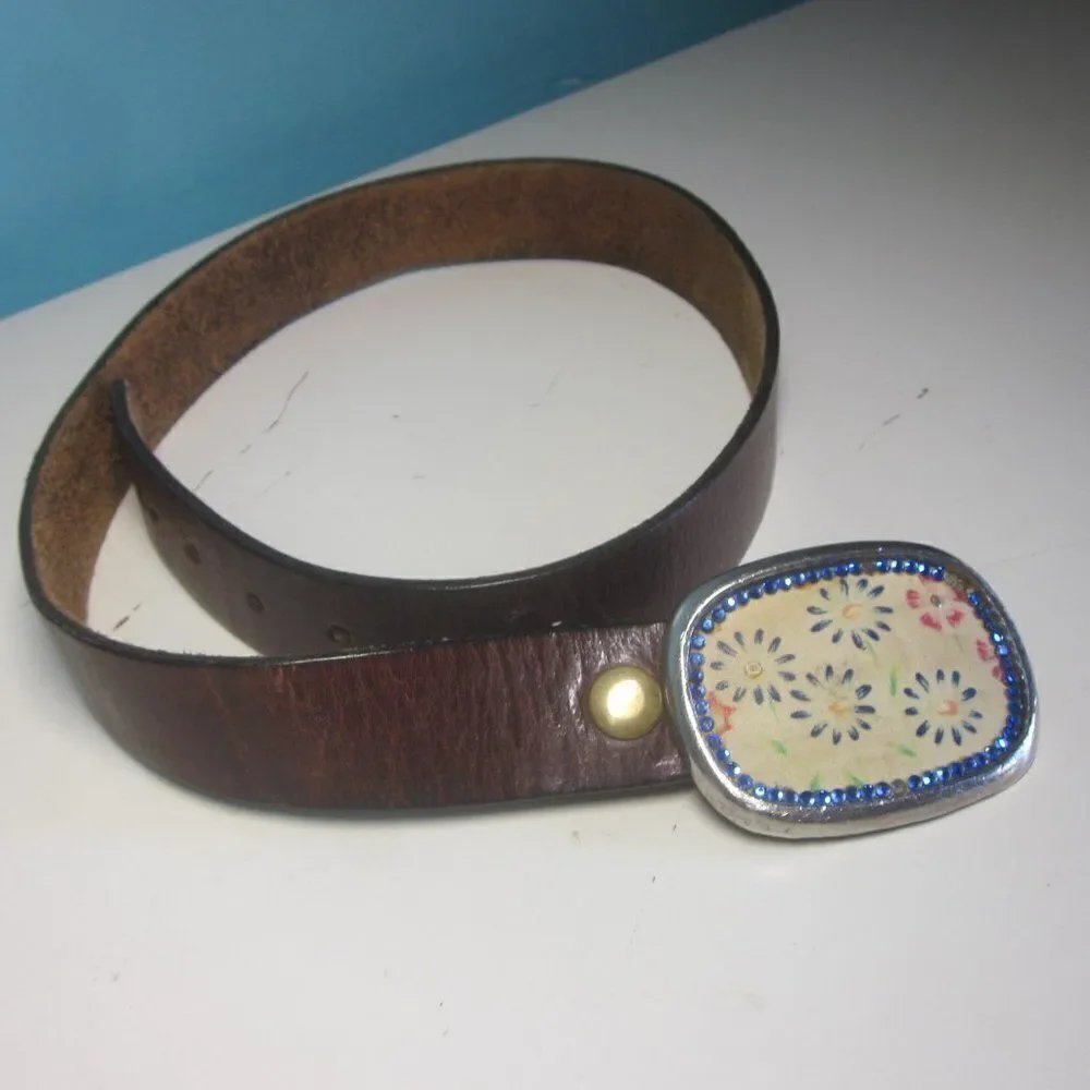 Rustic Leather Belt & Silver Metal Floral Buckle Size 32